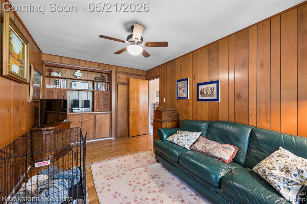 18474 Beverly Road, Beverly Hills, MI 48025 — Photo 11