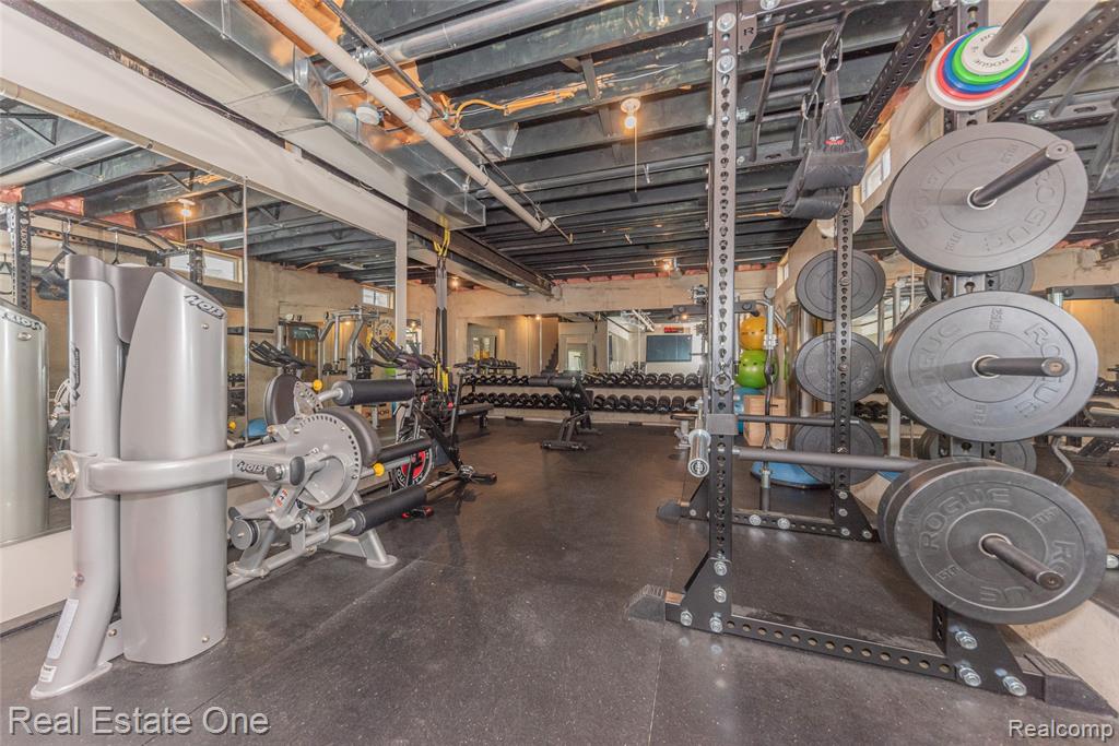 9410 Maple Run Court, Pinckney, MI 48169 — Photo 42