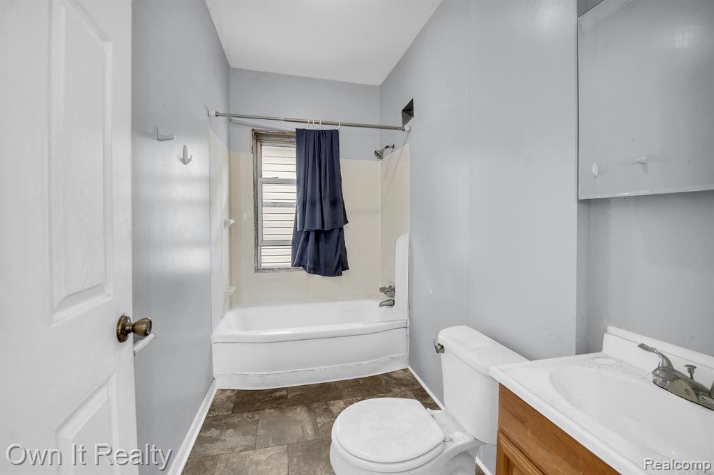 9369 McDougall Street, Hamtramck, MI 48212 — Photo 49