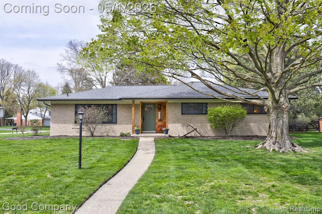 31729 Mayfair Lane, Beverly Hills, MI 48025 — front exterior
