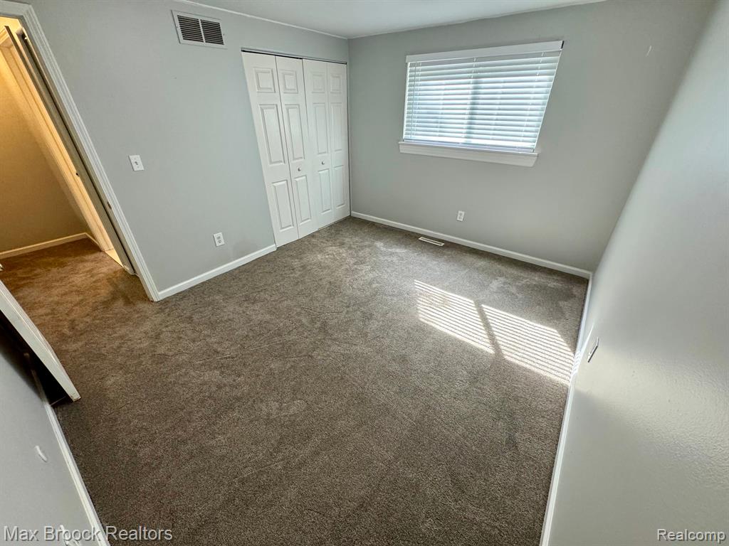 1407 LAUREL VALLEY Drive, Waterford, MI 48327 — Photo 14