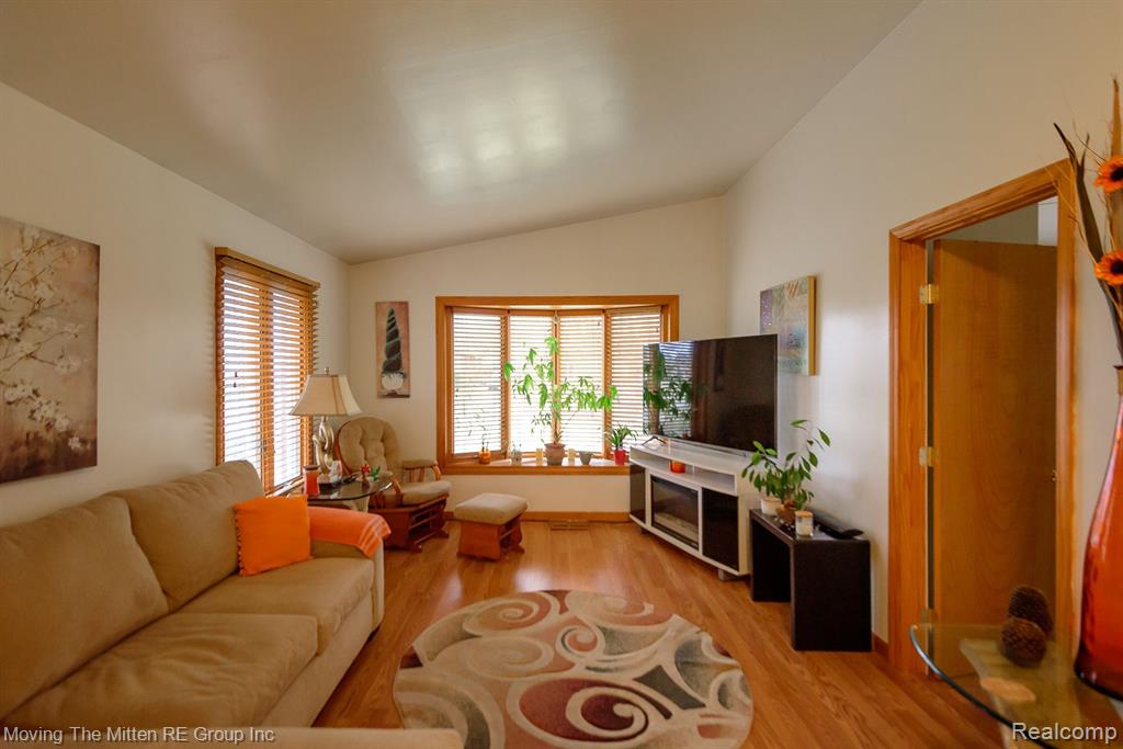 7904 ELM Street, Taylor, MI 48180 — Photo 4