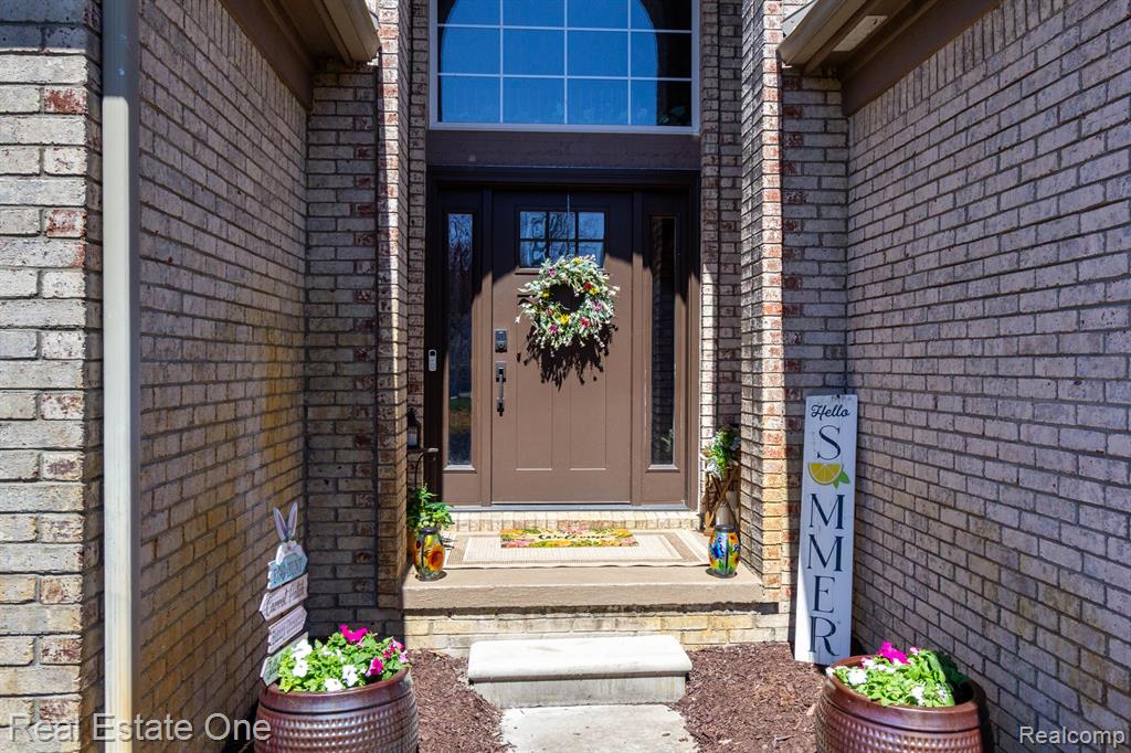 60608 S LYON Trail, South Lyon, MI 48178 — Photo 4