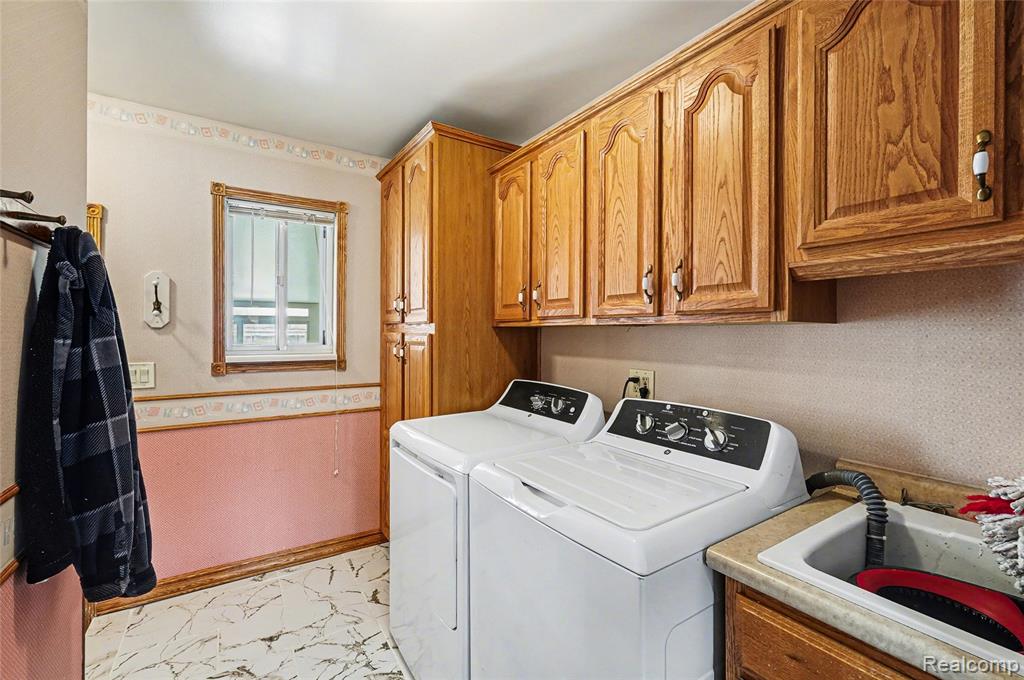 41174 Bernard Drive, Sterling Heights, MI 48313 — Photo 25