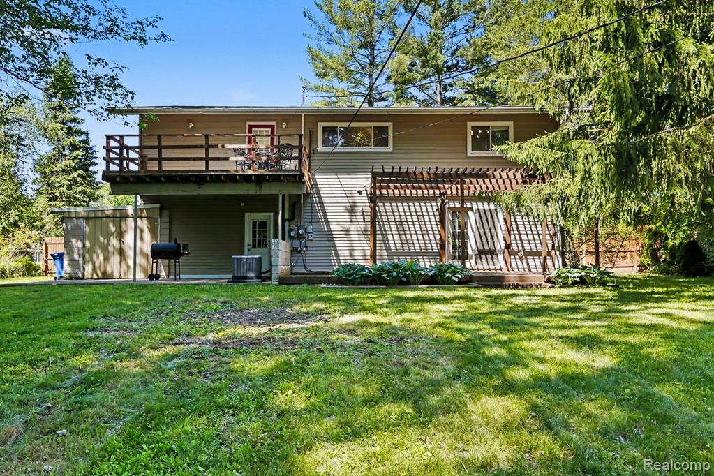 9180 Posey Drive, Whitmore Lake, MI 48189 — Photo 23