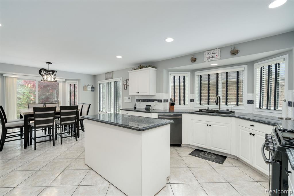 54678 Cabrillo Drive, Macomb, MI 48042 — Photo 16