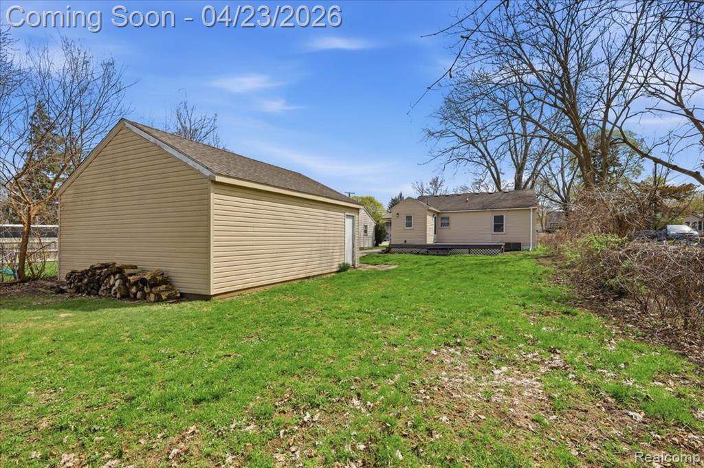 4008 Woodmere Drive, Waterford, MI 48329 — Photo 28