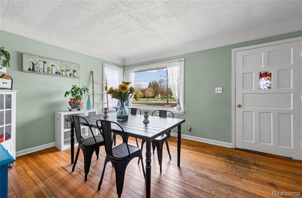 527 E Sunnybrook Drive, Royal Oak, MI 48073 — Photo 4
