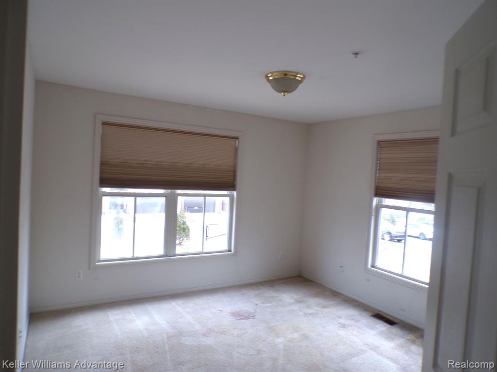 3976 Forester Boulevard, Auburn Hills, MI 48326 — Photo 13