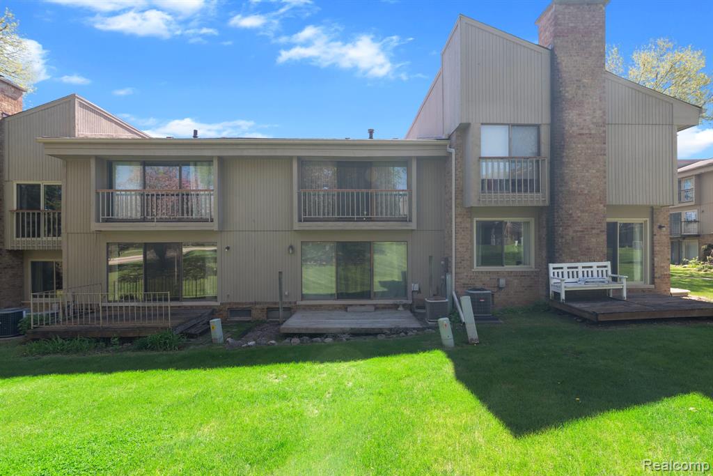 794 Oak Brook Ridge Drive, Rochester Hills, MI 48307 — Photo 22