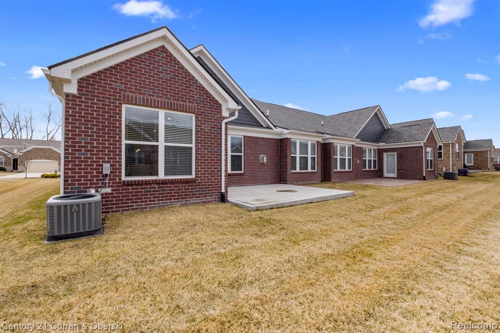 48756 ROCKVIEW Road, Novi, MI — Photo 28
