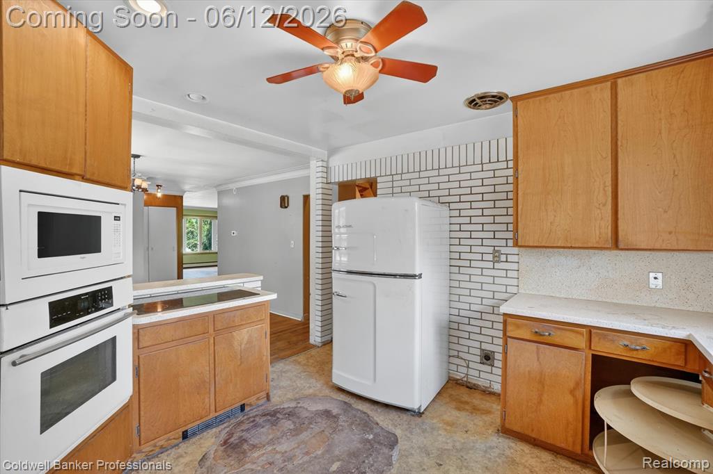 8245 Fenton Road, Grand Blanc, MI 48439 — Photo 13