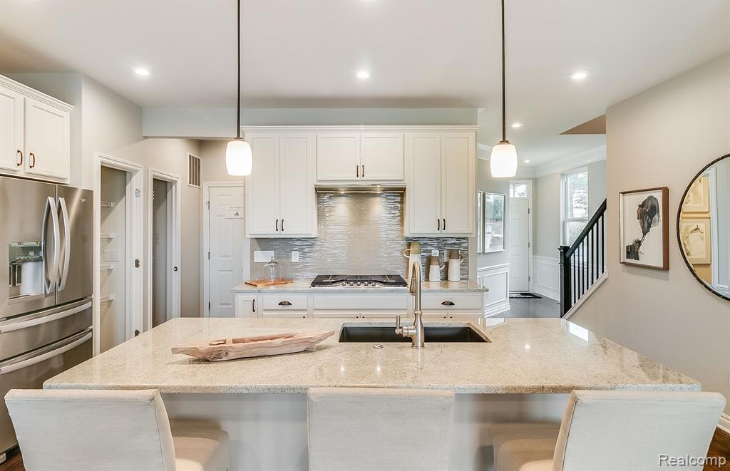5505 E SPANIEL Drive, Ann Arbor, MI 48108 — Photo 3