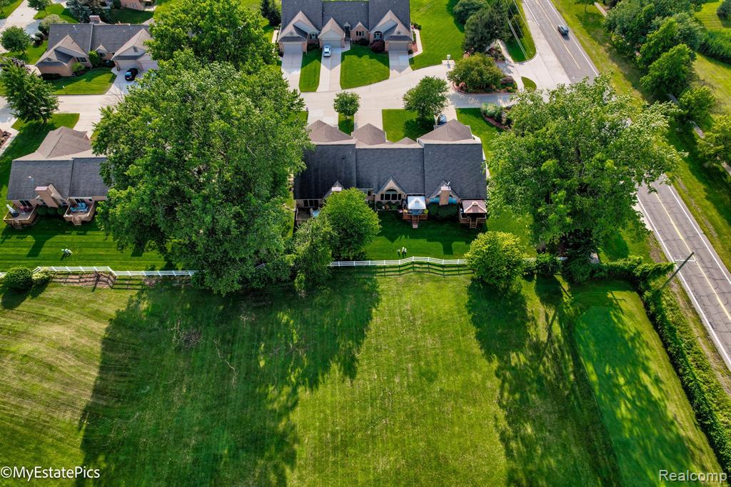 1807 PEBBLE CREEK Drive, Canton, MI 48188 — Photo 56