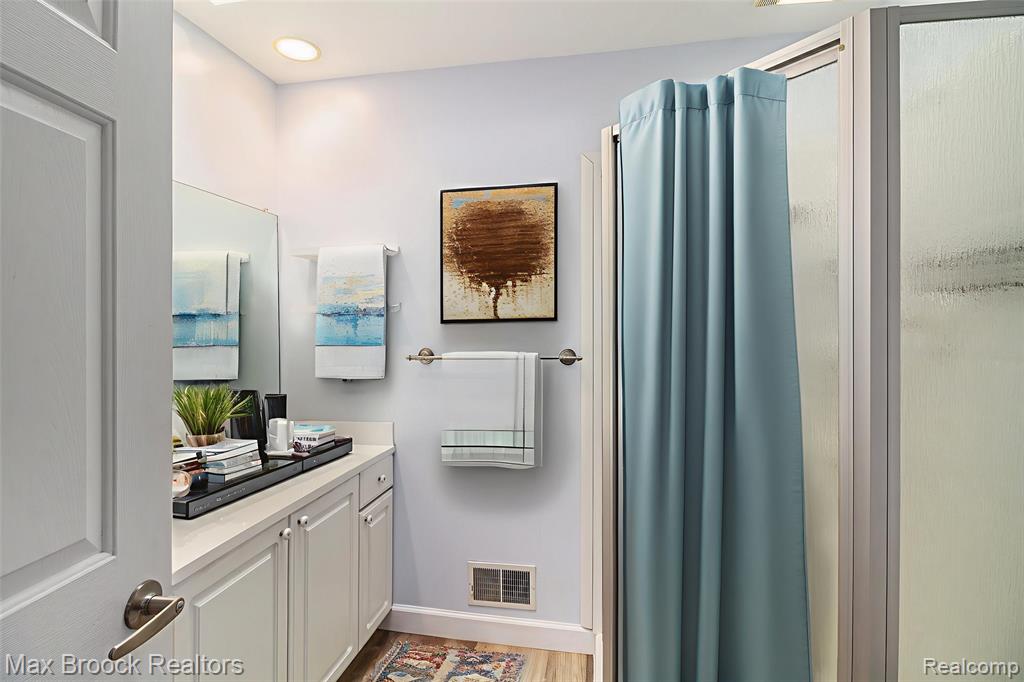 5096 Ridge Trail S, Clarkston, MI 48348 — Photo 19