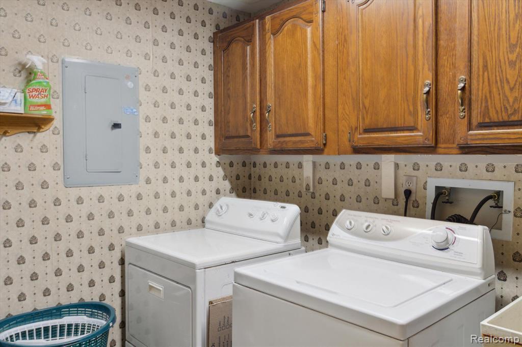 43050 12 Oaks Crescent Drive, 3044, Novi, MI 48377 — Photo 32