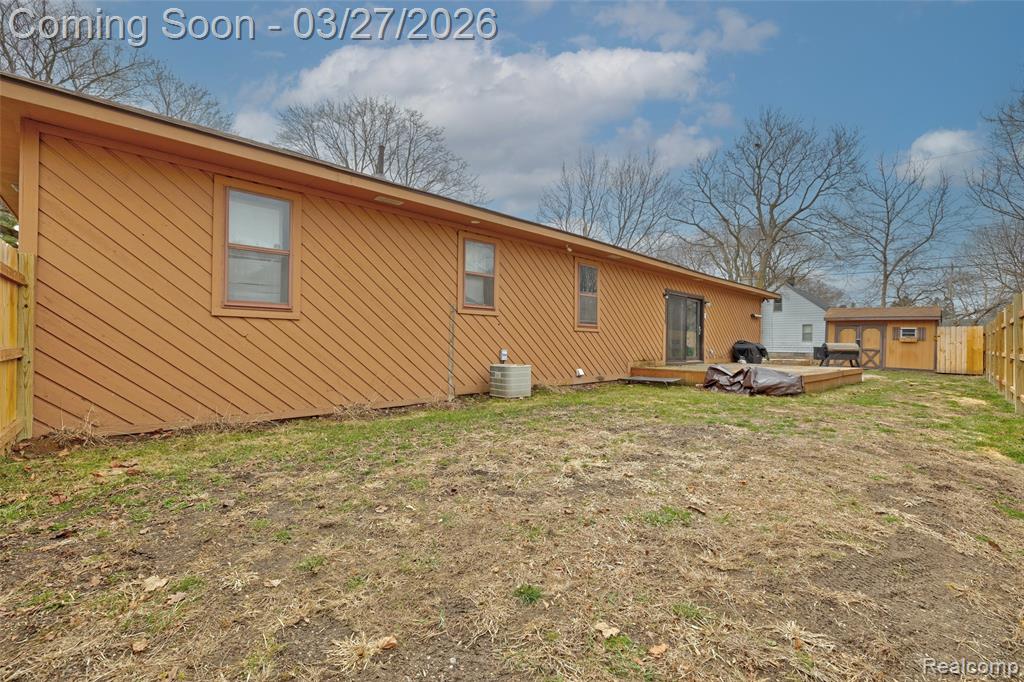 4009 Airport Road, Waterford, MI 48329 — Photo 42