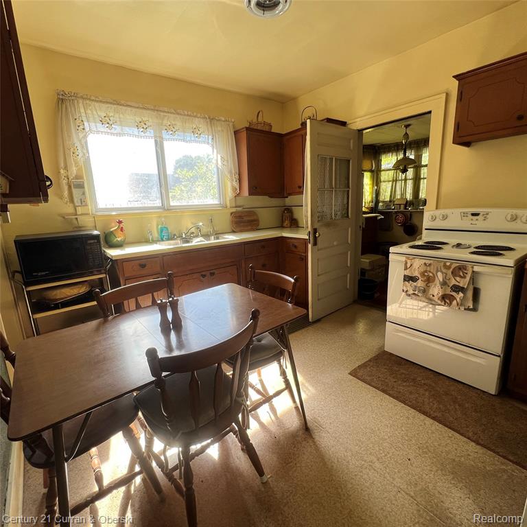 406 S Webik Avenue, Clawson, MI — Photo 13