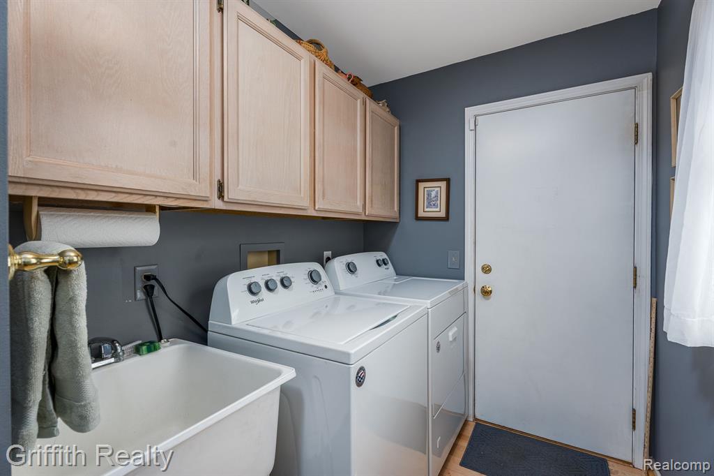 4553 GOLF VIEW Drive, Brighton, MI 48116 — Photo 30