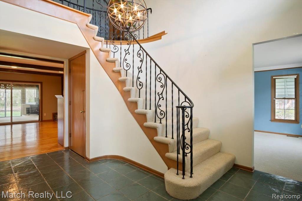 589 KINGSLEY Trail, Bloomfield Hills, MI 48304 — Photo 10