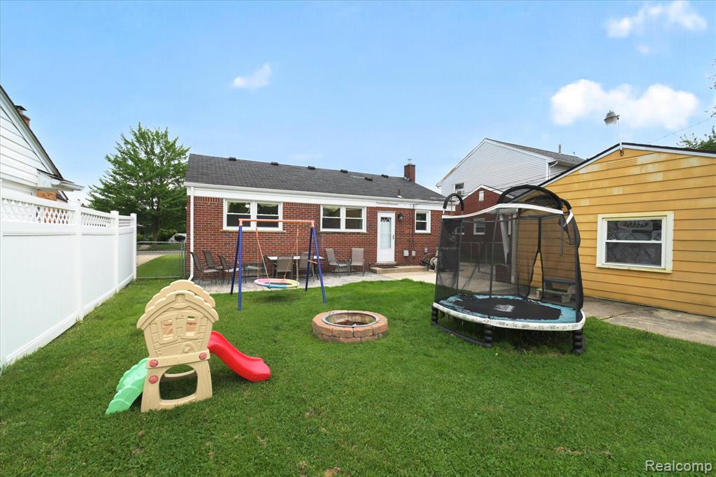 6601 Elizabeth Street, Garden City, MI — Photo 29