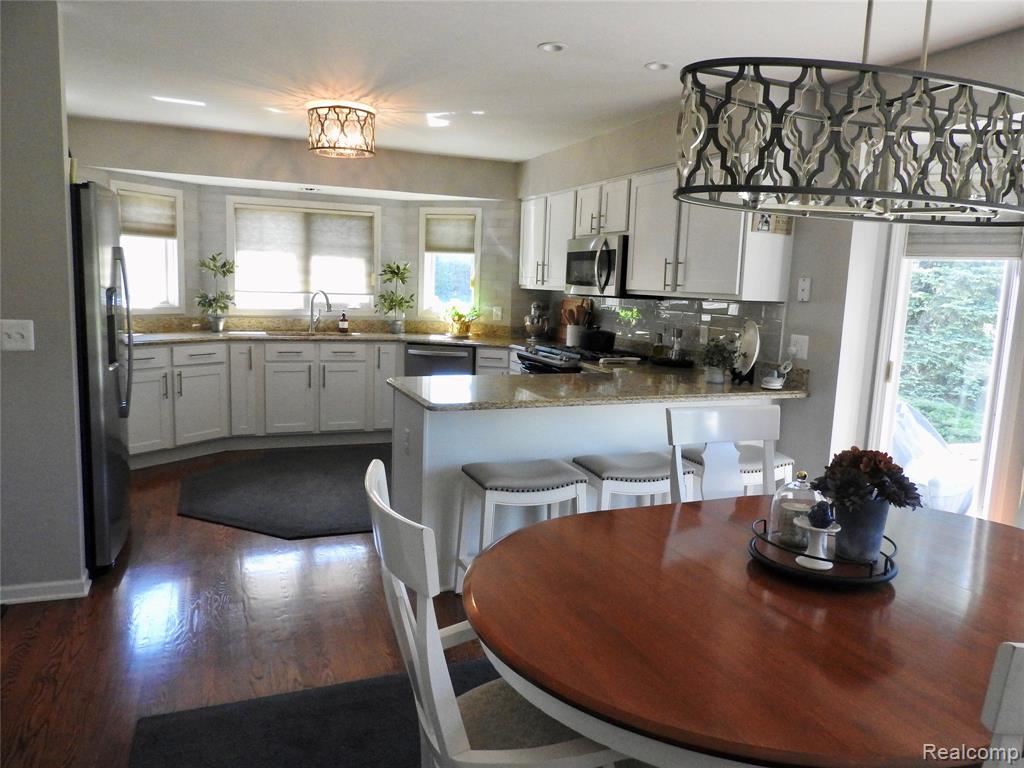 43124 Gina Drive, Sterling Heights, MI 48314 — Photo 7