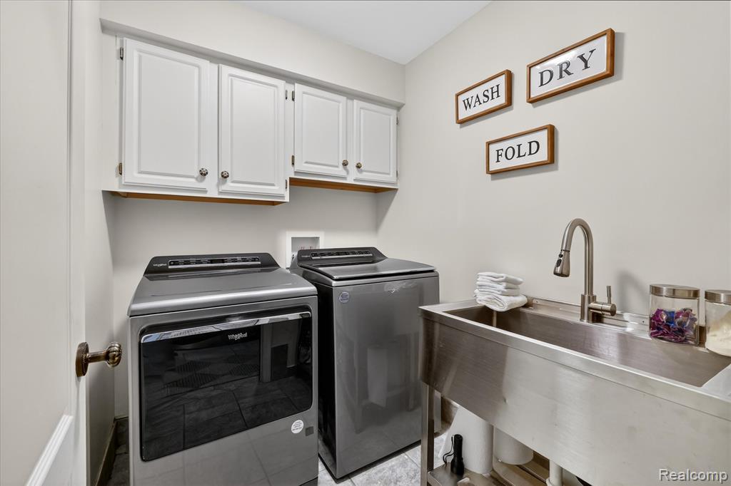 10384 Overhill Drive, Brighton, MI 48114 — Photo 18