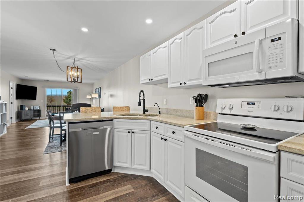 273 VICTORIA Drive, Dexter, MI 48130 — Photo 5