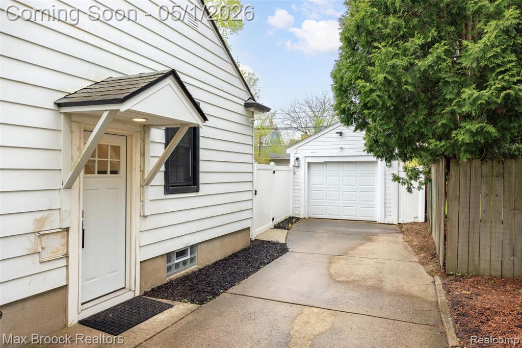 513 N Altadena Avenue, Royal Oak, MI 48067 — Photo 24