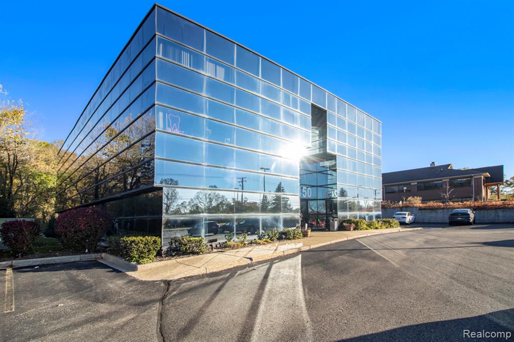 42450 W 12 Mile Road, Novi, MI — Photo 3