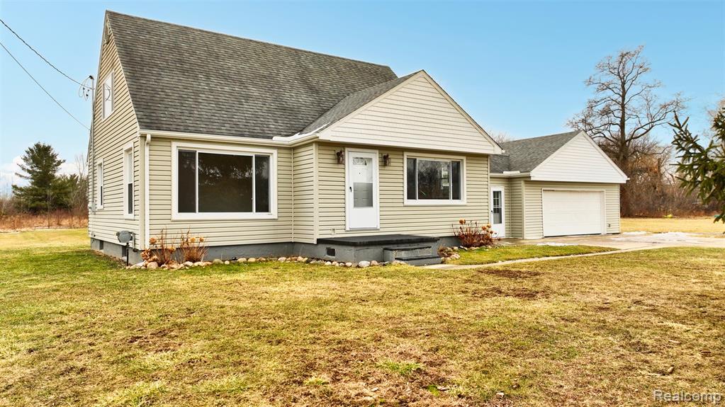 4469 W Coldwater Road, Flint, MI 48504 — Photo 3