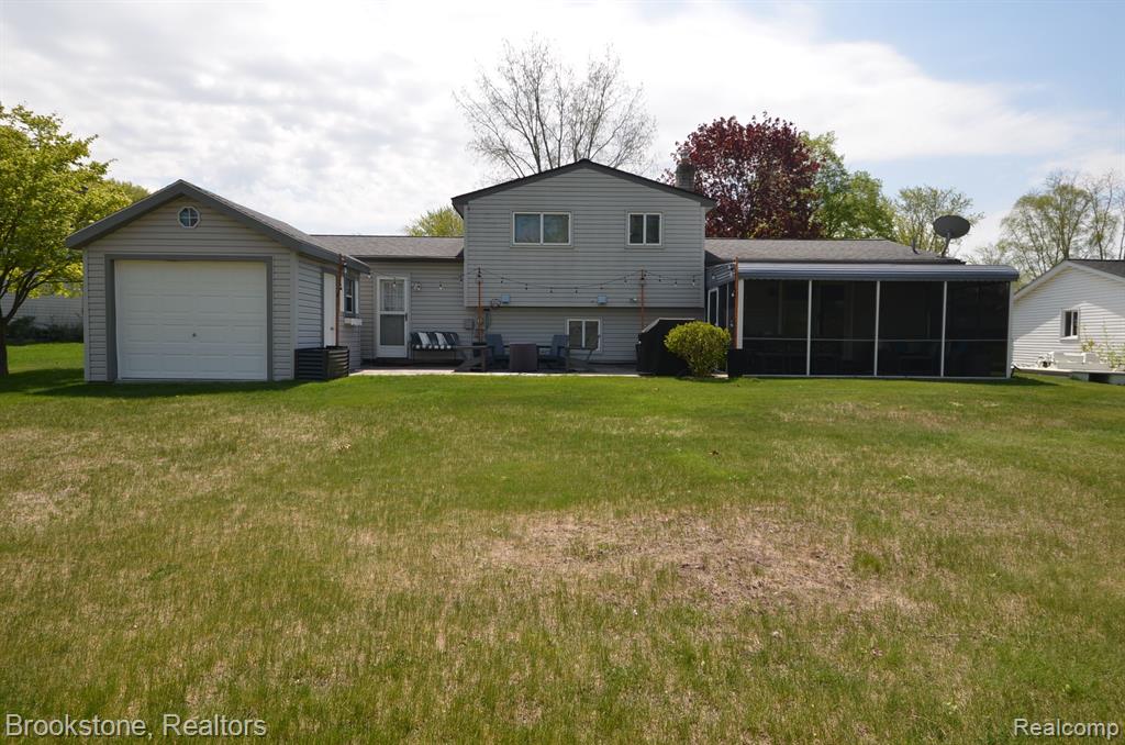 4856 CLINTON WAY Drive, Waterford, MI 48328 — Photo 13