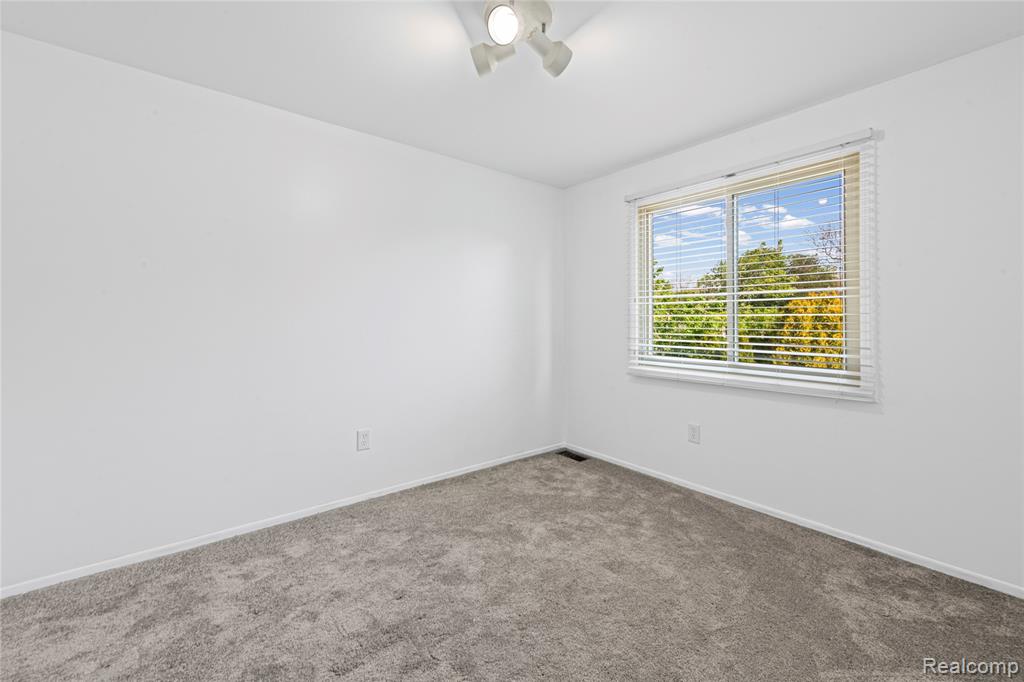 4959 Kingswood Drive, Warren, MI 48092 — Photo 29