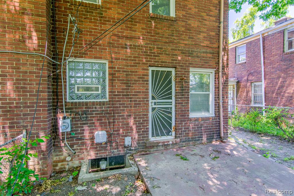 13118 FRANKFORT Street, Detroit, MI 48213 — Photo 19