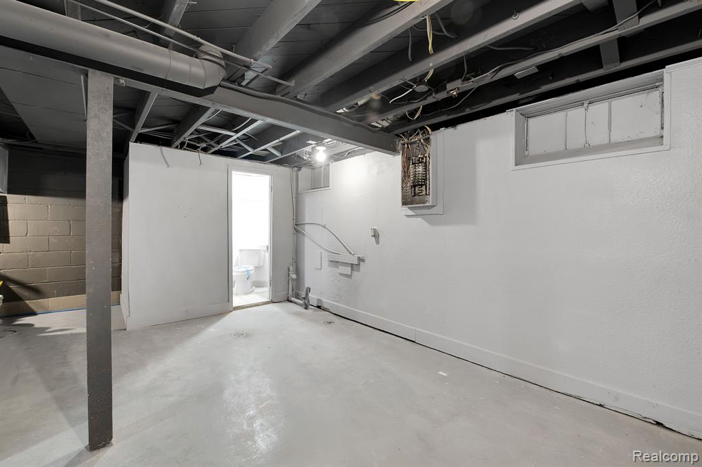5926 BALFOUR Road, Detroit, MI 48224 — Photo 21