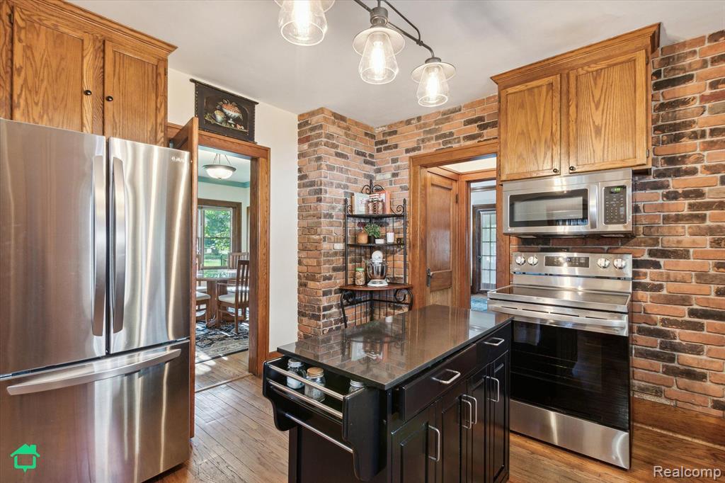 6097 Andersonville Road, Waterford, MI 48329 — Photo 9