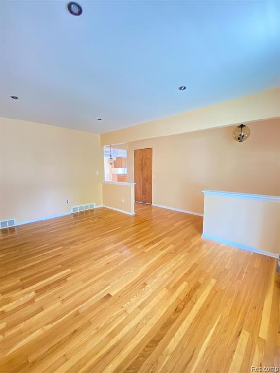 5080 Abington Drive, Troy, MI 48085 — Photo 10