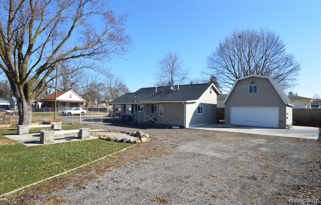 4051 Red Wing Drive, Flint, MI 48532 — Photo 4