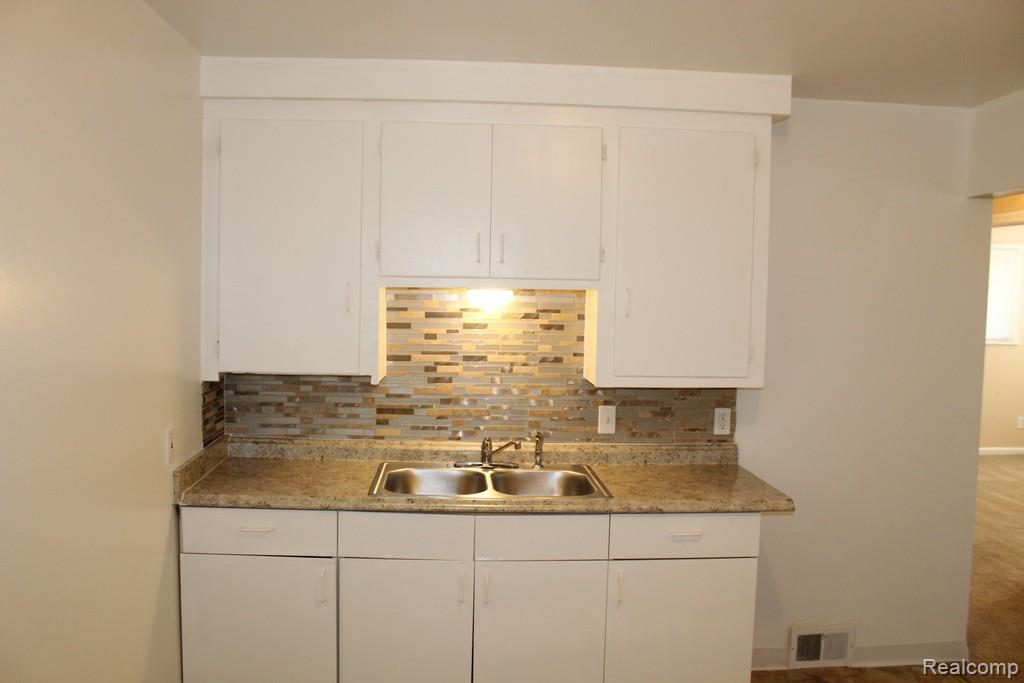 18620 DALBY, Redford, MI 48240 — Photo 4