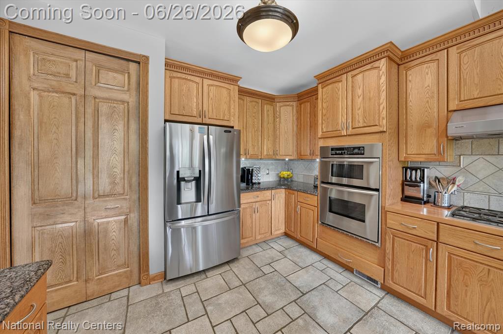 12257 Chandler Drive, Plymouth, MI 48170 — Photo 14
