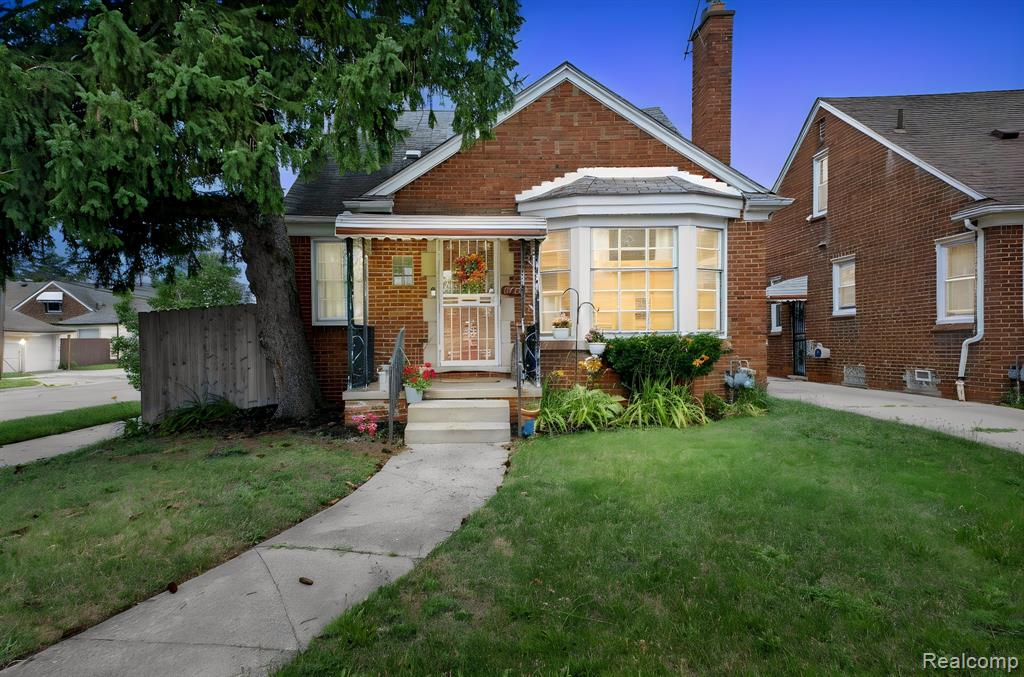 17501 Mendota Street - Photo 2