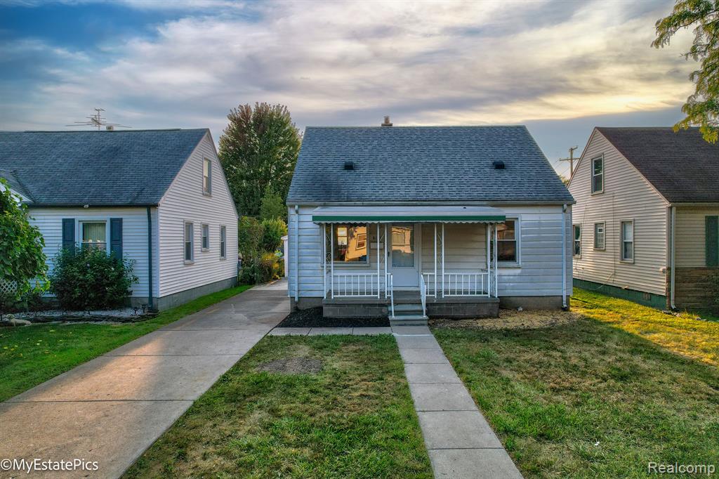6151 HELEN Street, Garden City, MI — front exterior