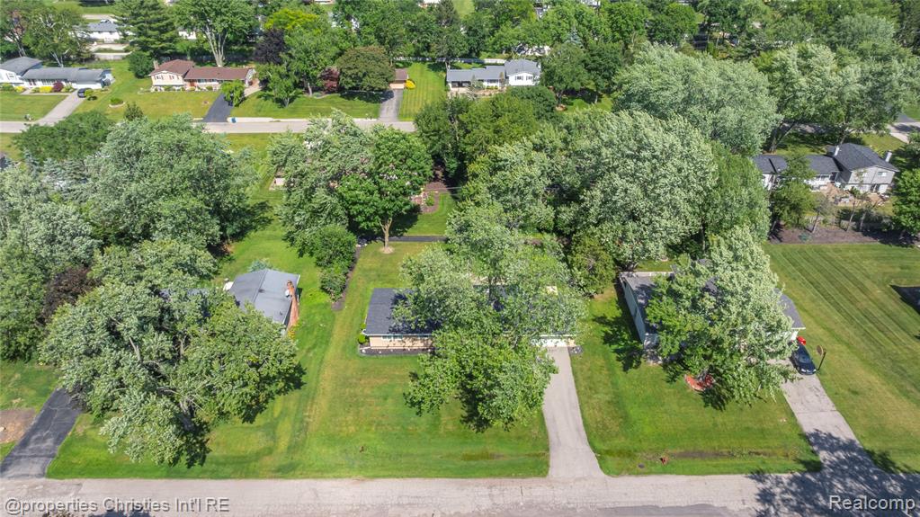 7137 Stonebrook Road, West Bloomfield, MI — Photo 34