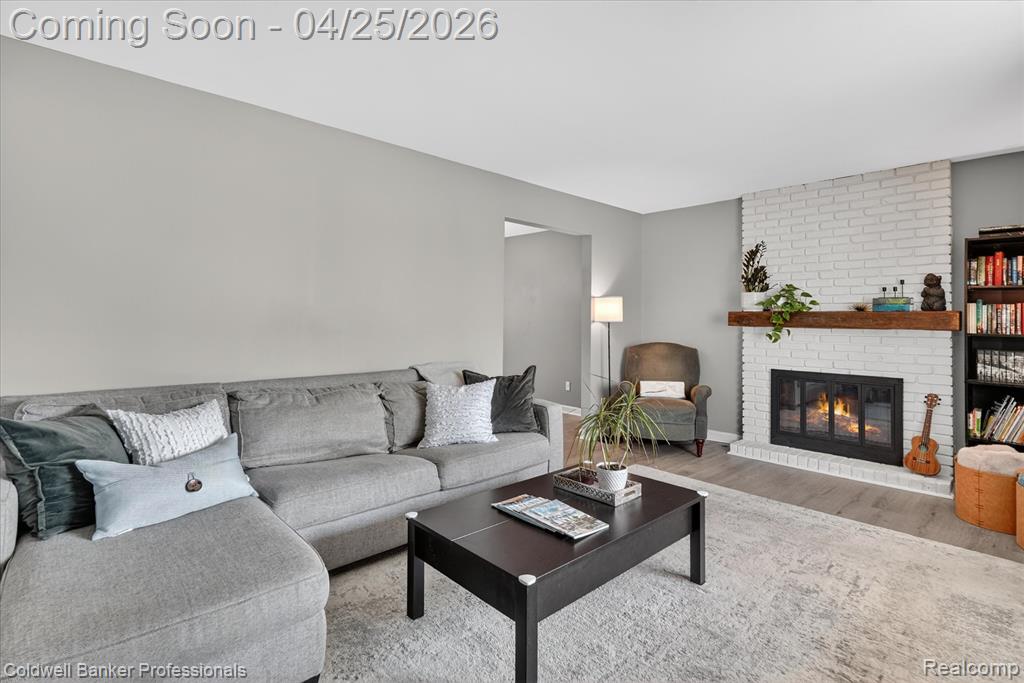 8303 Belle Bluff Drive, Grand Blanc, MI 48439 — Photo 6