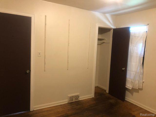 8620 PIERSON Street, Detroit, MI 48228 — Photo 12