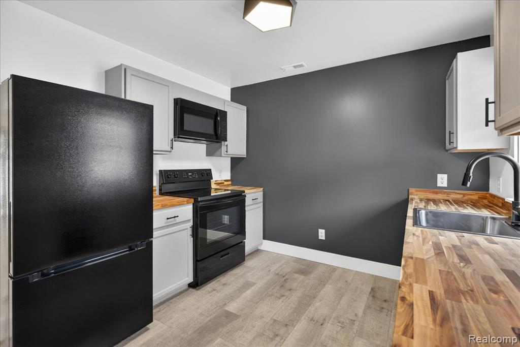 48 Broadway St., Suite D, Oxford, MI 48371 — Photo 8