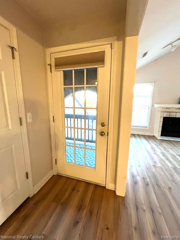 28071 CARLTON WAY Drive, Novi, MI 48377 — Photo 18
