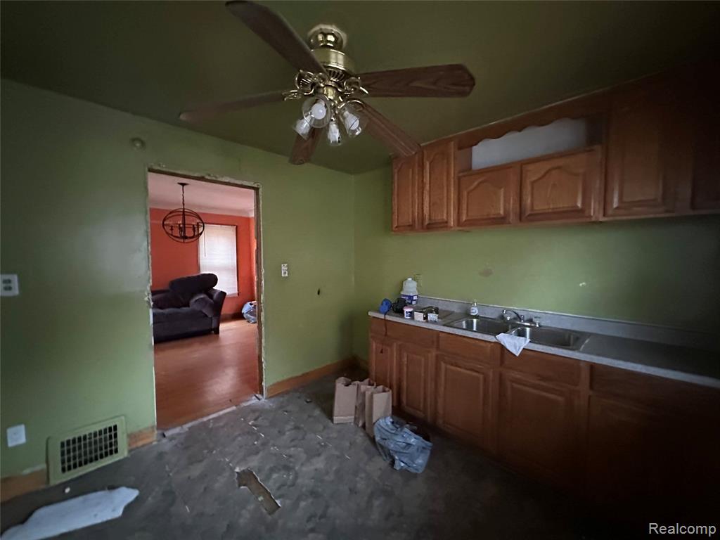 12016 Nashville Street, Detroit, MI 48205 — Photo 30