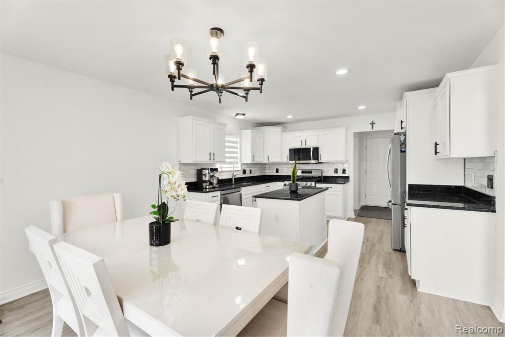 21196 Oak Ridge Drive, Clinton Twp, MI 48036 — Photo 18