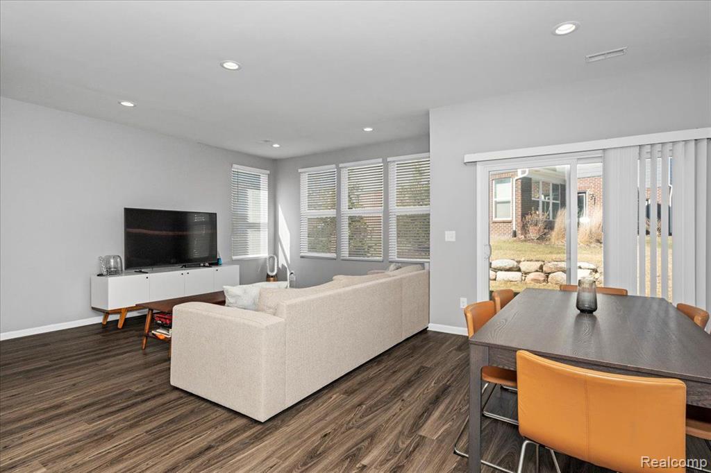 43646 CHANCELLOR Lane, Novi, MI — Photo 13